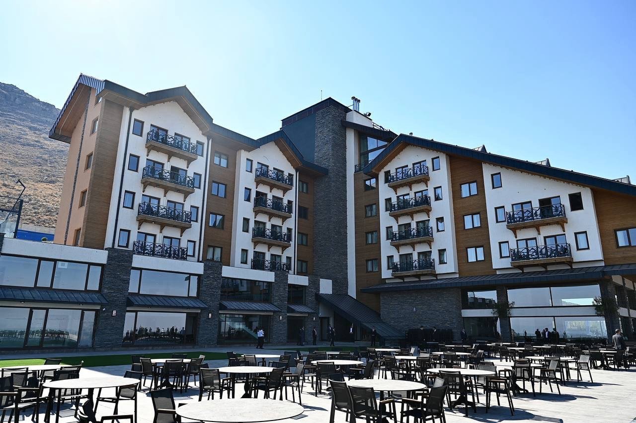 Radisson Blu Restaurant Korek Mountain